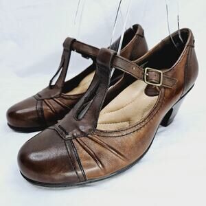 Earth Wanderlust T-Strap Pump Size 7